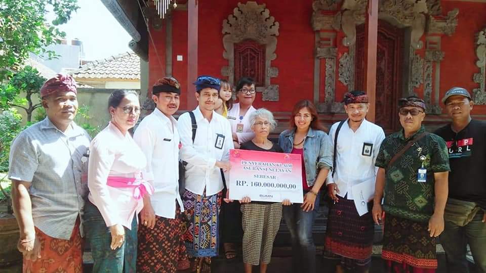 Penyerahan Klaim Asuransi Nelayan Kepada Ahli Waris Anggota KUB Mina Segara Ayu Sanur
